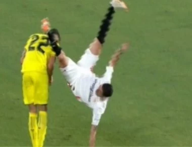 Βίντεο: Σοκαριστικός τραυματισμός για αμυντικό της Σεβίλλης